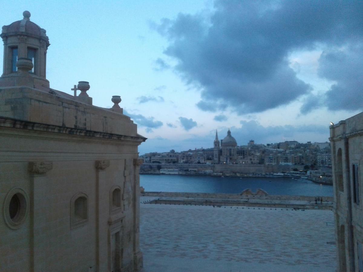 Вилла Townhouse Cospicua , Экстерьер фото